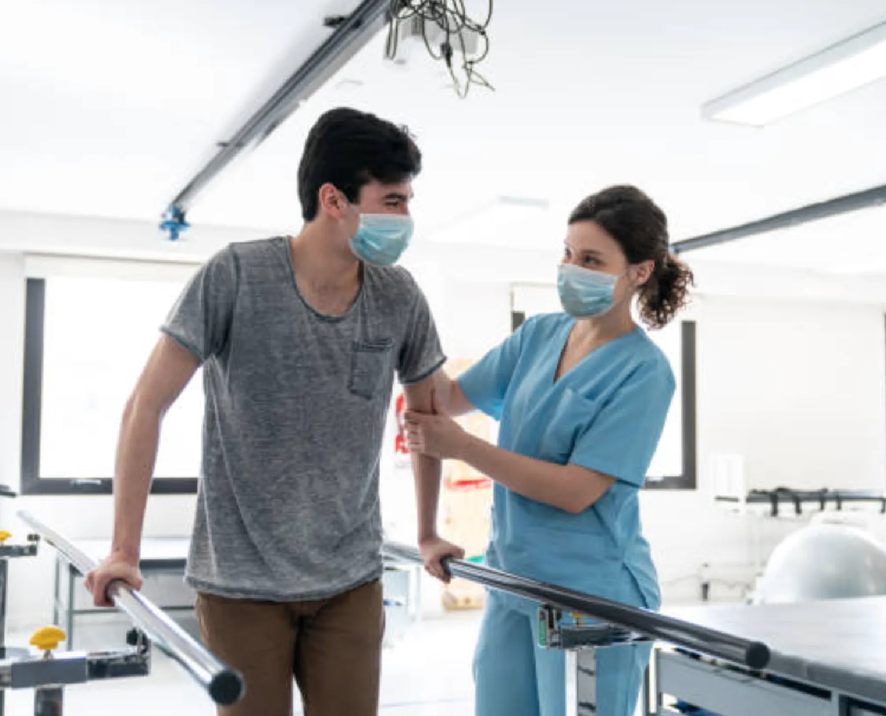 Auto Injury Rehab: Physical therapy for pain relief & mobility recovery. Patient care at our rehabilitation clinic.