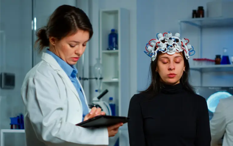 Head Pain Relief: Rehab treatment for pain, mobility recovery. Physical therapy at our rehabilitation clinic.