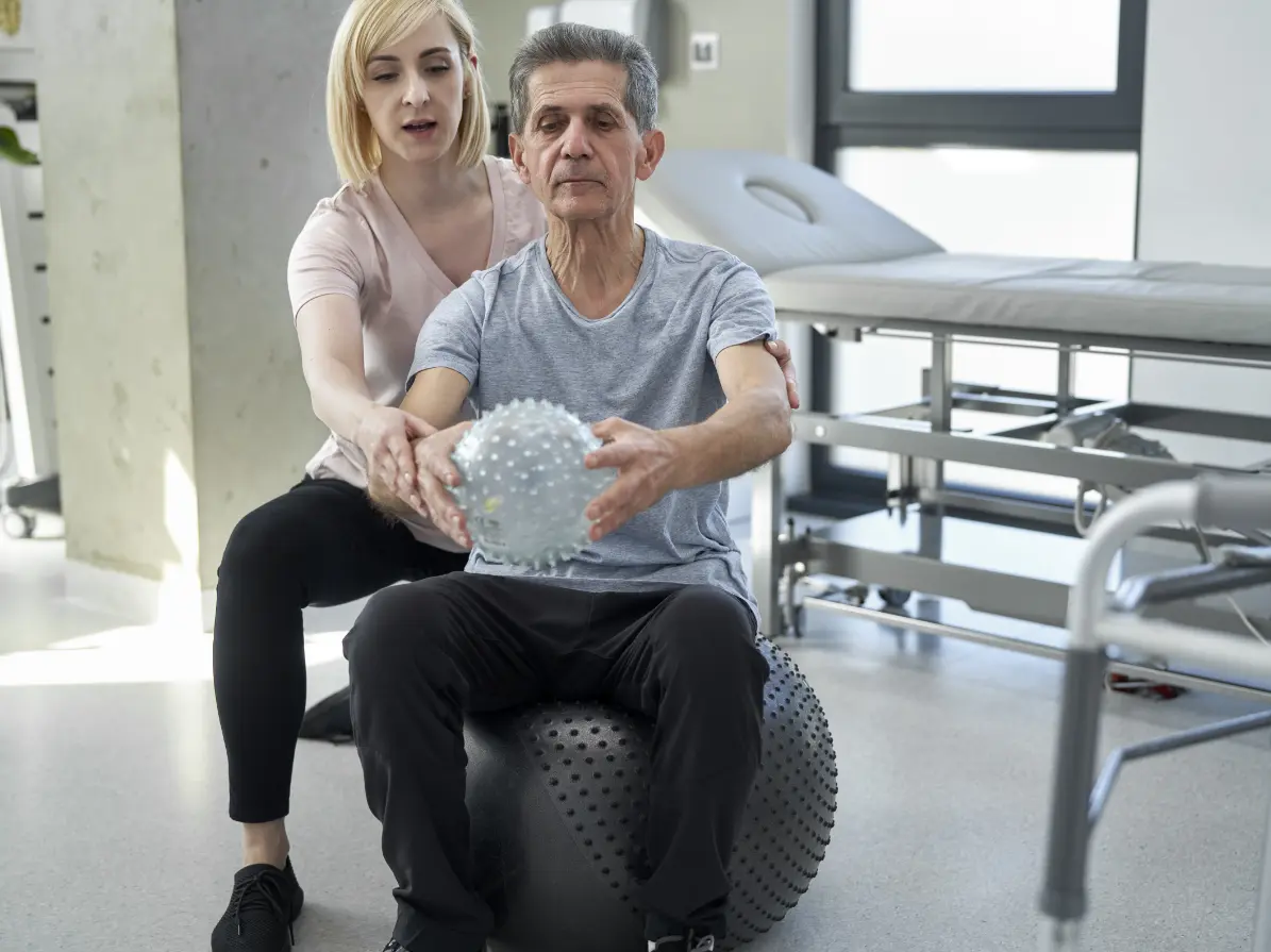 Vestibular rehabilitation physical therapy for mobility recovery. Licensed physical therapist providing patient care for balance & head pain relief.