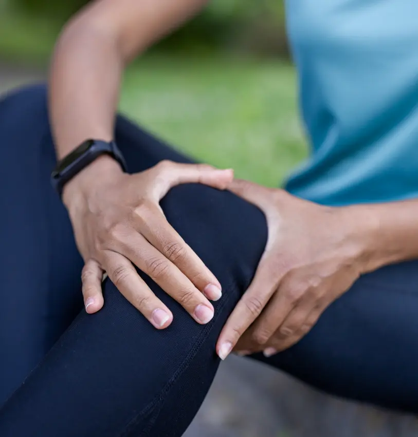 Knee pain Osteoarthritis rehab treatment. Physical therapy for pain relief and mobility recovery at our rehabilitation clinic