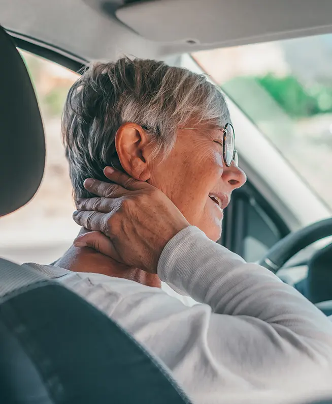 Neck pain relief after auto injury rehab. Physical therapy for mobility recovery. Find a rehabilitation clinic near you.